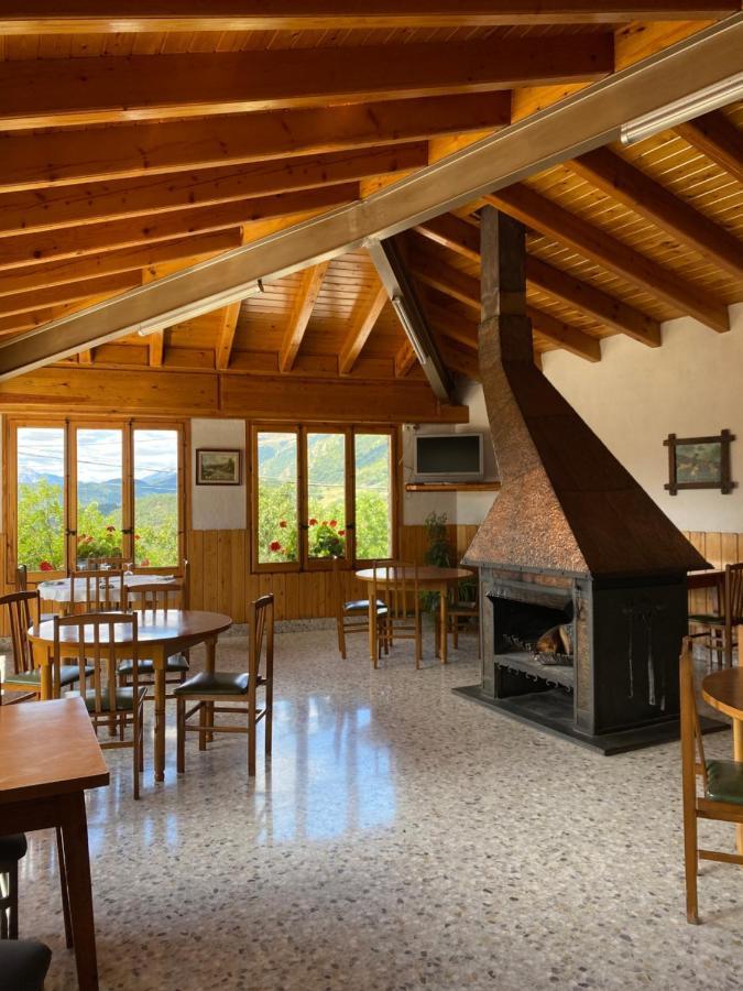 Hostal Alt Llobregat Castellar De N'Hug Exterior foto