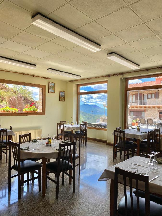 Hostal Alt Llobregat Castellar De N'Hug Exterior foto