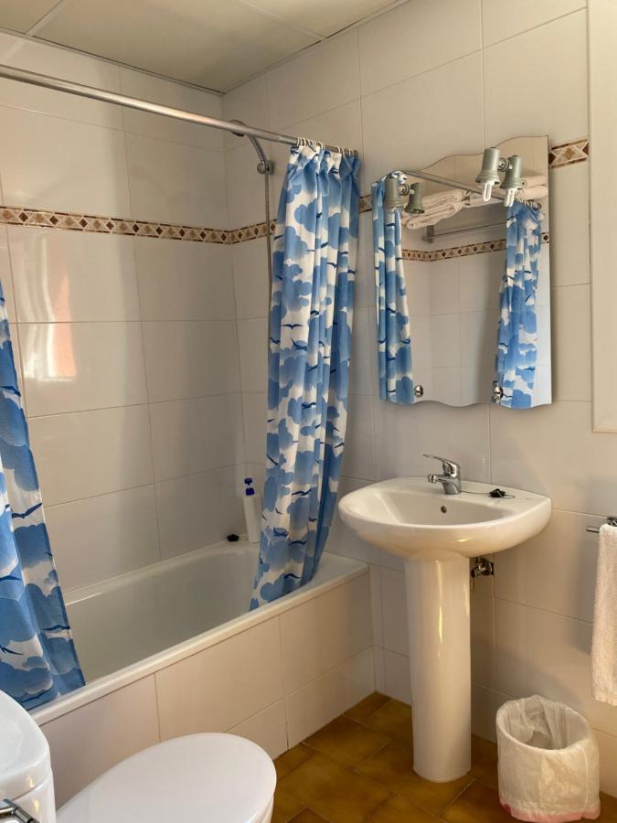 Hostal Alt Llobregat Castellar De N'Hug Exterior foto