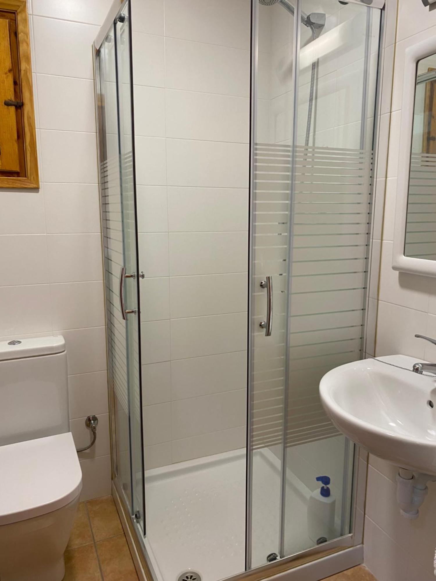 Hostal Alt Llobregat Castellar De N'Hug Exterior foto